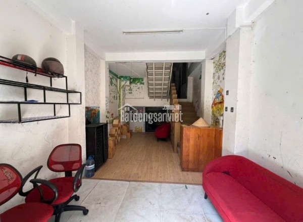 BÁN NHÀ VỊ TRÍ ĐẮC ĐỊA 4 TẦNG ĐƯỜNG BẠCH ĐẰNG- P. NHA TRANG