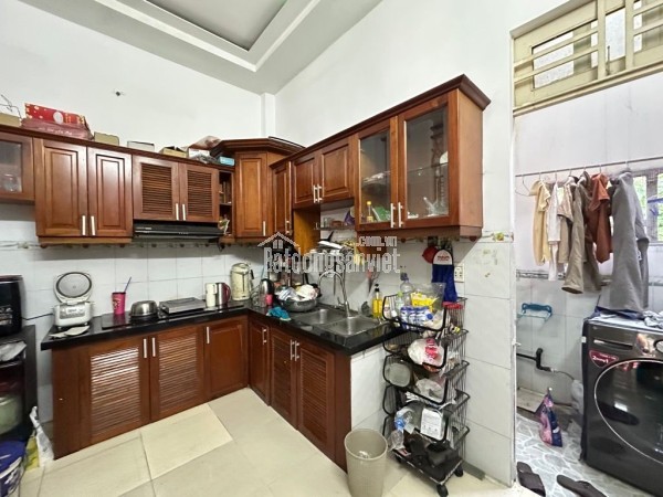 Nhà 3 tầng 53m2 hẻm Nguyễn Văn Quá, Tân Thới Hiệp Q12. Sổ Hồng. Giá 5.4 tỷ.