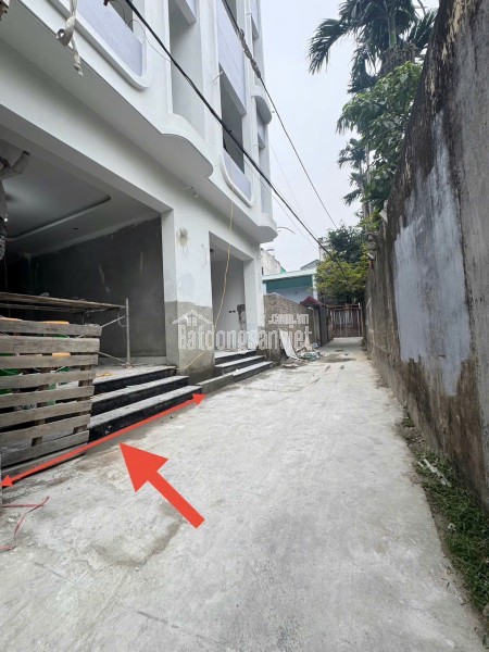 Bán nhà 3 tầng mới kính koong, Chi Đông, Mê Linh, HN. Đầy đủ công năng sử dụng