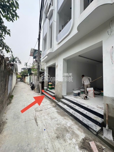 Bán nhà 3 tầng mới kính koong, Chi Đông, Mê Linh, HN. Đầy đủ công năng sử dụng