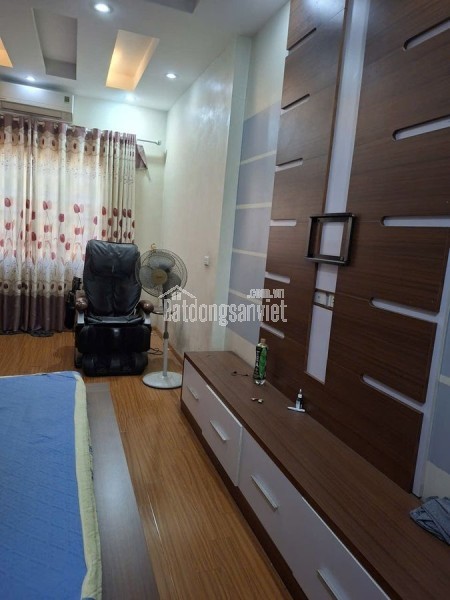 BÁN NHÀ RIÊNG Thượng Thanh-Long Biên 44m2 X 4 Tầng X 8.3 Tỷ Long Biên Hà Nội.