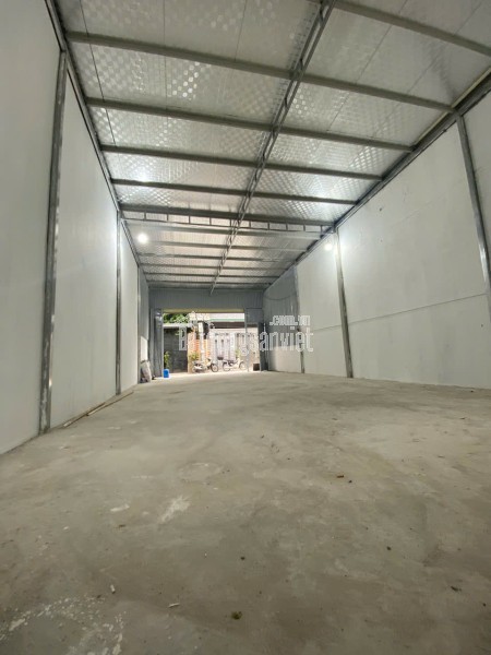 CHÍNH CHỦ CHO THUÊ KHO 120M² – TRẦN CAO 6M – Ô TÔ RA VÀO THOẢI MÁI