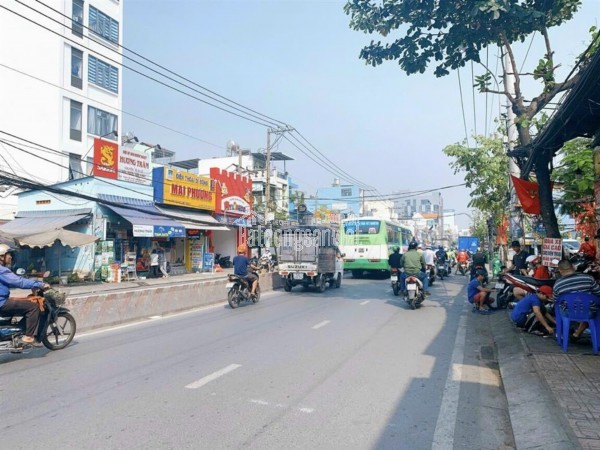 Mặt tiền kinh doanh đường Huỳnh Tấn Phát, sát chợ Tân Thuận, Tân Thuận Đông Quận 7, 3 tầng 72m2,