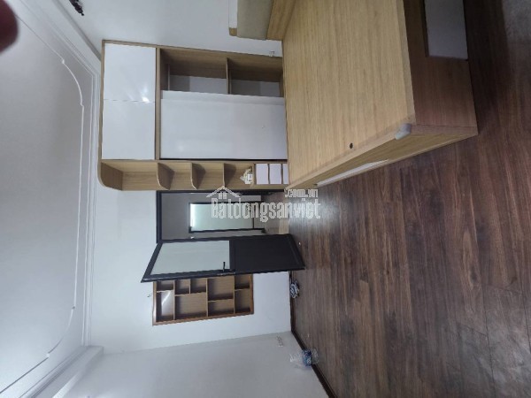 Bán nhà đẹp Ngọc Lâm- Lô Góc- Full Nội Thất- Oto- Ô chờ thang máy 45m 5 tầng -nhỉnh 8 tỷ(TL)