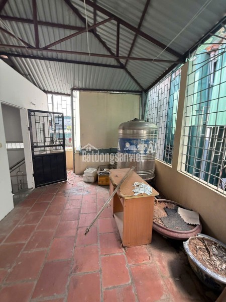 NHỈNH 9 TỶ CÓ NHÀ 24M Ô TÔ QUA NHÀ VỪA Ở VỬA KINH DOANH