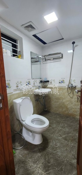 NHỈNH 9 TỶ CÓ NHÀ 24M Ô TÔ QUA NHÀ VỪA Ở VỬA KINH DOANH