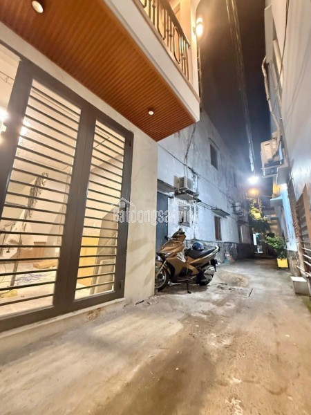 Nhà mới đón Tết, 2 tầng 2 PN chủ tặng nội thất, 24m2 giá chỉ 3 tỷ x