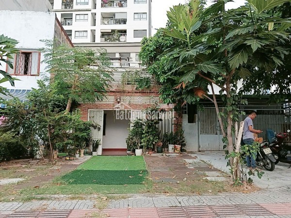 Chính chủ bán nhà đường D1 95M2 Bình Thạnh HẺM 10M