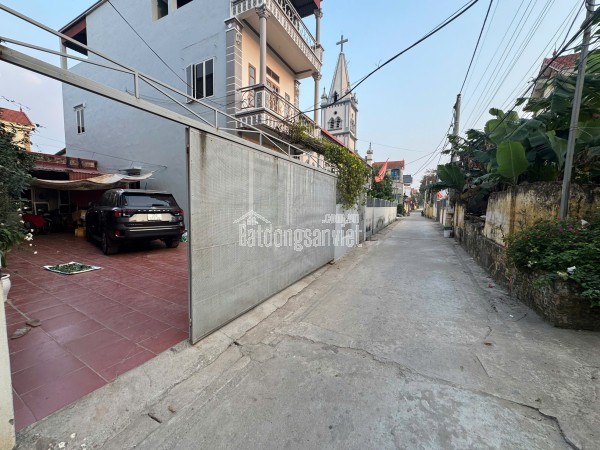 Cần bán 40,5m La Thạch, Đan Phượng,giá chỉ 2.x  tỷ.