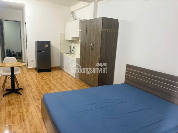 Cho Thuê Ccmn đẹp thoáng ban công giá rẻ Tại 171 Nguyễn Ngọc Vũ, Hoàng Ngân, Lê Văn Lương