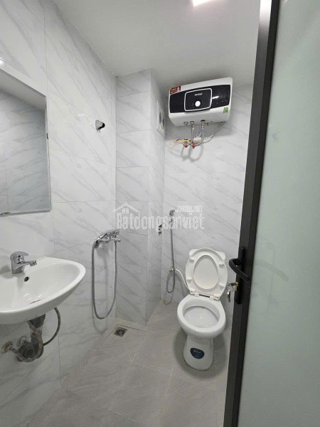 BÁN CĂN HOÀNG CẦU PHÂN LÔ Ô TÔ - HƠN 17 TỶ 46M MT 5.6M 5 TẦNG