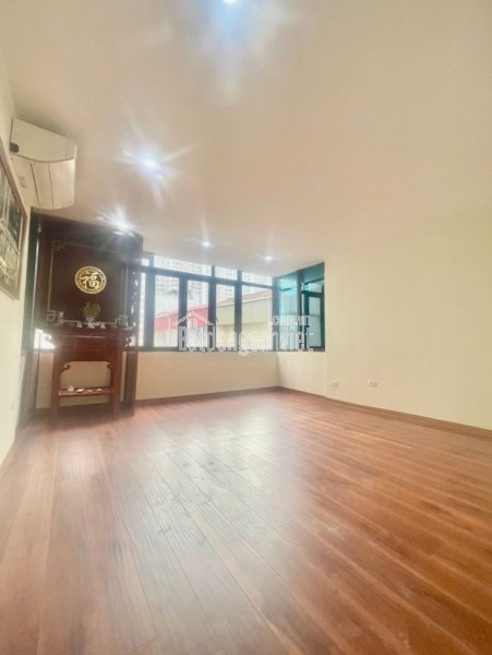 Bán nhà Kim Giang, Hoàng Mai, gần ô tô, 36m2, 8.9 tỷ(CTL)