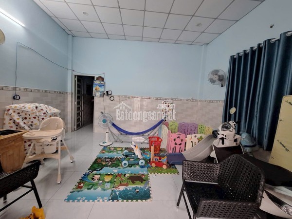 Nhà Linh Đông, 65m2, 2 tầng BTCT, Hoàn Công, Ô tô đổ cổng chỉ Nhỉnh 5 Tỷ