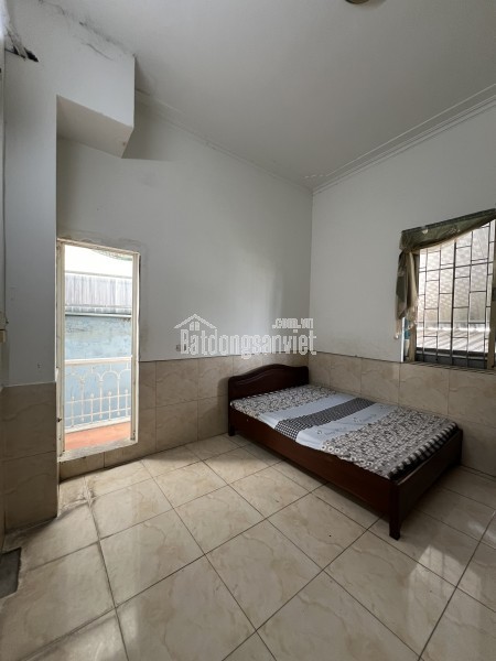 Cho thuê phòng ngõ 110 Trần Duy Hưng khép kín, giá chỉ 3.6tr