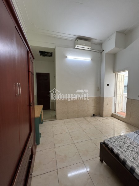 Cho thuê phòng ngõ 110 Trần Duy Hưng khép kín, giá chỉ 3.6tr