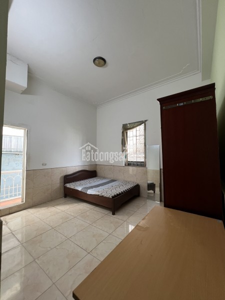 Cho thuê phòng ngõ 110 Trần Duy Hưng khép kín, giá chỉ 3.6tr