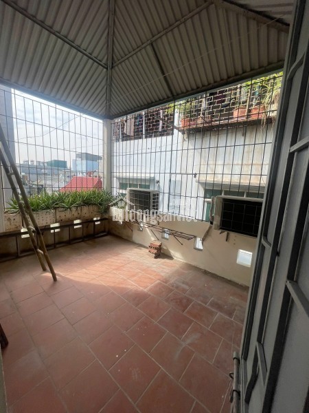 Cho thuê nhà ngõ 244 Nam Dư 4 tầng x 35m2, 8 triệu