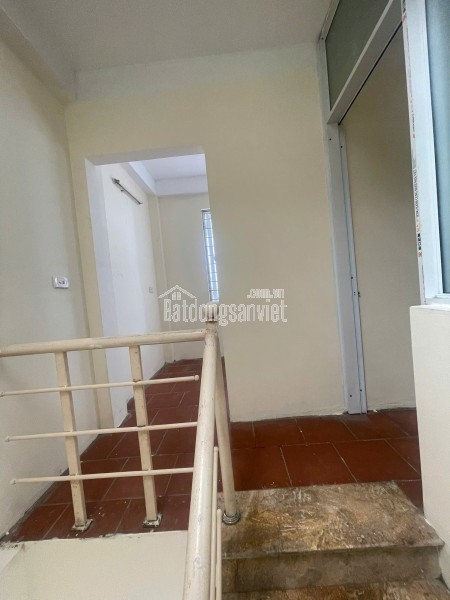 Cho thuê nhà ngõ 244 Nam Dư 4 tầng x 35m2, 8 triệu