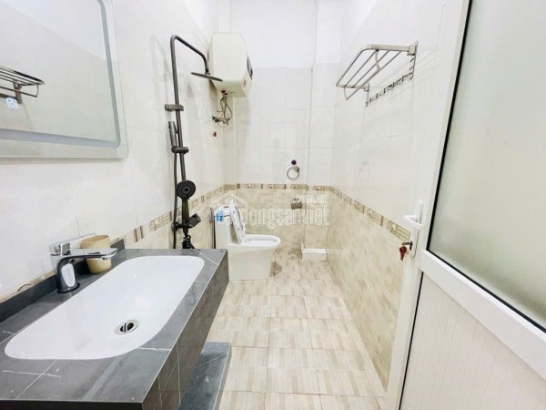 HOÀNG MAI GIÁP HAI BÀ – Ô TÔ TRÁNH – KINH DOANH – LÔ GÓC NỞ HẬU