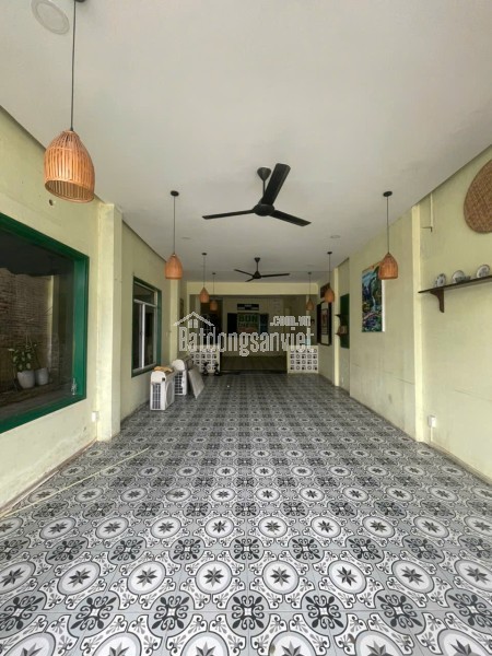 Cho thuê nhà chính chủ số 72 núi thành hải châu đà nẵng 3 tầng 990m2 ngang12m mặt tiền