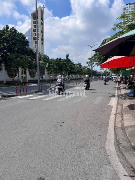 BÁN NHÀ DƯƠNG BÁ TRẠC – HẺM THẲNG – CÁCH MT 50M – NỞ HẬU TÀI LỘC