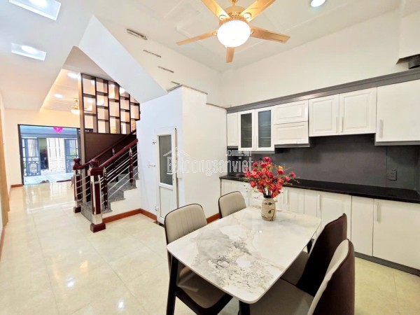 Bán nhà lô góc 3,5 tầng Trung Lực Hải An ô tô đỗ cửa giá tốt