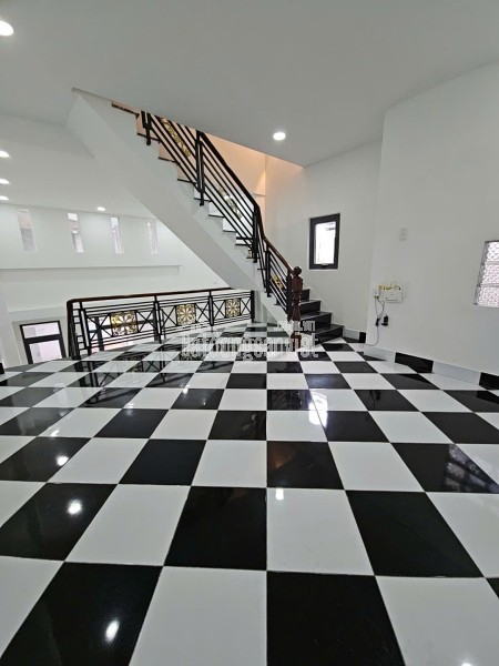 BÁN NHÀ 178 M2 MẶT TIỀN ĐƯỜNG SỐ TÂN QUY  QUẬN 7 NHỈNH 23TỶ