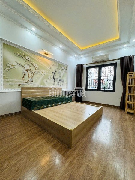 Bán nhà Phố Trạm 30m 5 tầng ô tô qua hơn 8 tỷ