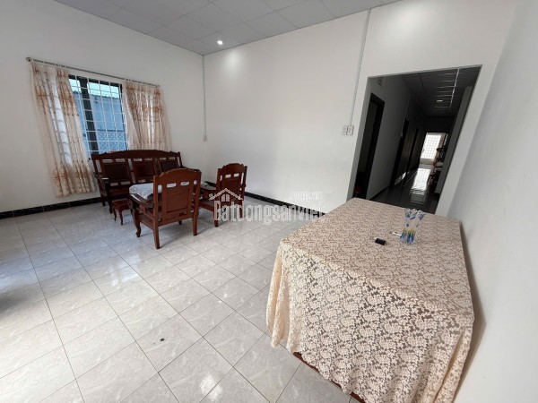 Cho thuê nhà mặt tiền đường Mạc Đĩnh Chi. P 4 tp đà lat