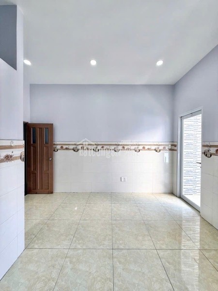 Nhà Bán Phạm Văn Hai, P3 Tân Bình – hẻm xe hơi hiếm, vị trí trung tâm, gần Sân bay - Chỉ 7.52 tỷ.