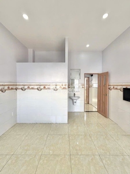 Nhà Bán Phạm Văn Hai, P3 Tân Bình – hẻm xe hơi hiếm, vị trí trung tâm, gần Sân bay - Chỉ 7.52 tỷ.