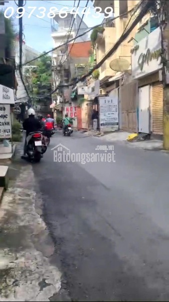 HẺM XE HƠI THÔNG LÂM THỊ HỐ - VÀI BƯỚC CHÂN RA ĐƯỜNG XE TẢI TRÁNH - NHÀ 3 TẦNG ĐÚC KIÊN CỐ VÀO Ở