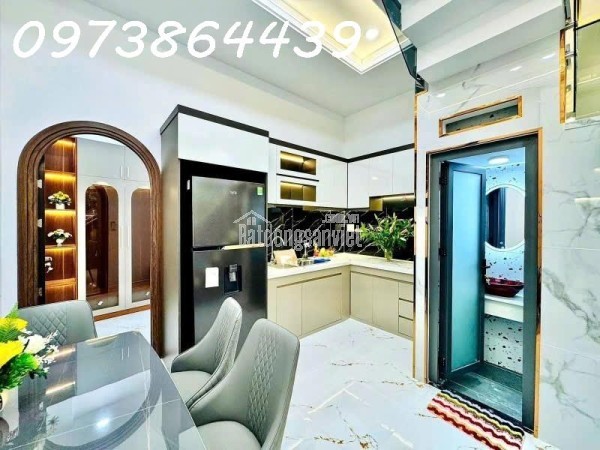 HẺM XE HƠI THÔNG LÂM THỊ HỐ - VÀI BƯỚC CHÂN RA ĐƯỜNG XE TẢI TRÁNH - NHÀ 3 TẦNG ĐÚC KIÊN CỐ VÀO Ở