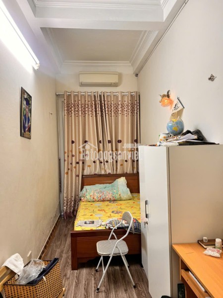 Cho thuê nhà nguyên căn Phạm Ngọc Thạch 50m² x 4 tầng 4 PN, 3 WC, 16 triệu