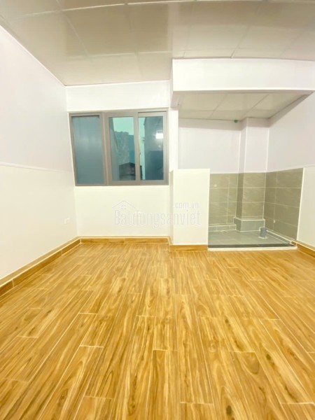 Cho thuê CHDV ngõ 75 Giải Phóng, 42m² x 6 tầng cải tạo được 9PN, 30 Triệu