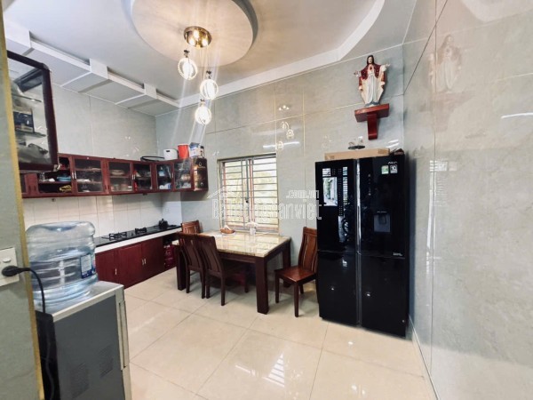 CĂN GÓC 5 TẦNG THANG MÁY – KẾ CÔNG VIÊN PHẠM VĂN ĐỒNG, THỦ ĐỨC  120M²  ĐƯỜNG 10M  GIÁ 14 TỶ