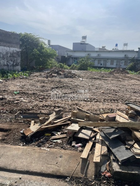 Bán lô góc 2 mặt tiền 8.2x16,5m giá 5,5 tỷ Đường Đông Thạnh 7-3