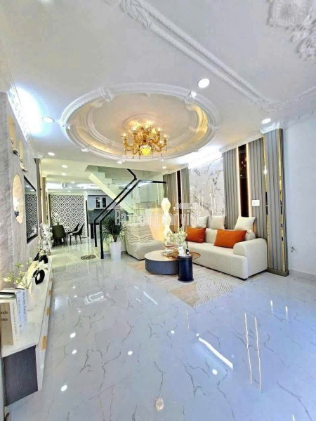 Cần bán nhà phố  vừa hoàn thiện  giá rẻ