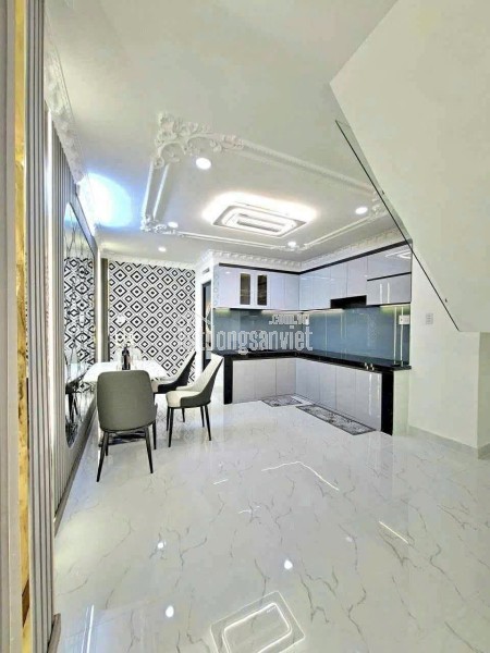 Cần bán nhà phố  vừa hoàn thiện  giá rẻ