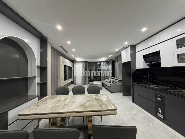 Siêu phẩm Nguyễn Văn Cừ,55m, 8 tầng,lô góc,thang máy,full nội thất sịn,gara,nhỉnh 25 tỷ