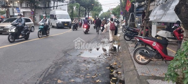 ► MT Núi Thành khu Đại Học, 230m2, ngang 8.2m, 3 mặt thoáng, Giá Đầu Tư 112tr/m2