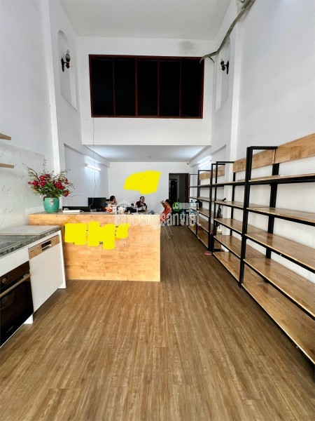 Cho thuê nhà mặt tiền Chu Văn An P. 26 Bình Thạnh 4x20m TL 2L 5PN 4WC giá 30 triệu/tháng

 
Cho