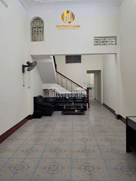 Bán nhà 2T kiên cố ngõ 70 Phạm Văn Nghị - Đông Thành, 66m² - Mặt tiền: 4m