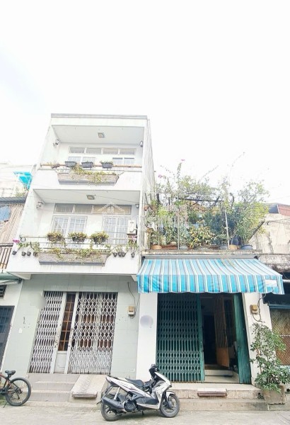 Bán mặt tiền KD ngay trung tâm Tân Phú, giáp Tân Bình, 132m2 KLG, Ngang khủng 5.2m, 4 tầng, Chỉ