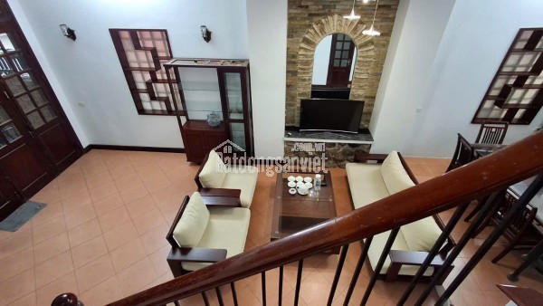 LinhHK cho thuê 50m² Hàng Thiếc 2 ban công, 2 mặt thoáng