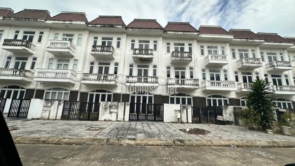 Bán Liền kề khu Biệt thự ven sông Chánh Mỹ, TT Thủ Dầu Một, Bình Dương, view sông Sài Gòn