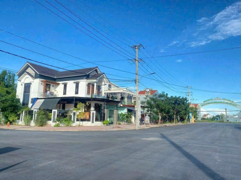 Bán đất nền dự án tại Đường An Dương Vương, Phường Điện Nam Đông giá 2 tỷ 126m2