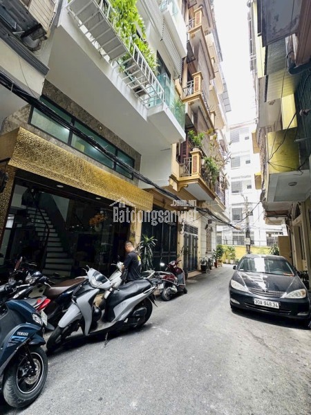 Chính chủ bán nhà Phân lô Nguyên Hồng.DT 40m x 6 tầng. MT 4m. Giá 20 tỷ. LH: 0964769634