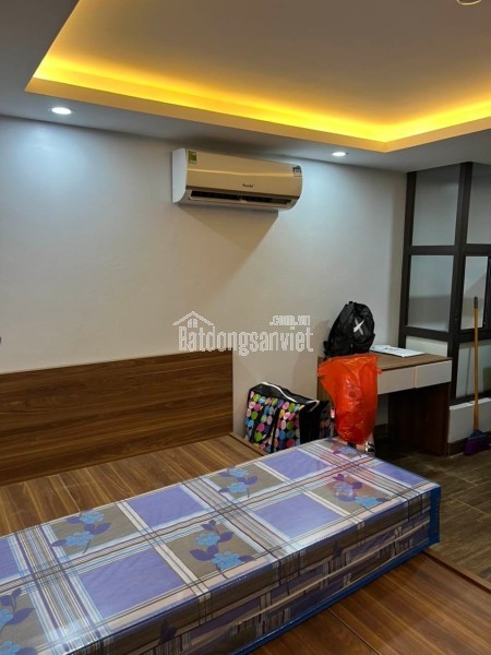 Gà đẻ trứng vàng, CCCM cho thuê 190 triệu/tháng, 28 pkk, t/máy, 8 ô tô đỗ trước mặt, CẦU DIỄN