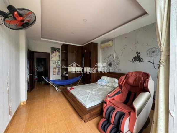 Bán nhà 2 tầng đường số 13, Phường Linh Xuân, Thủ Đức, TP HCM. DT 100m2  giá chỉ 6,85  tỷ, sổ hồng